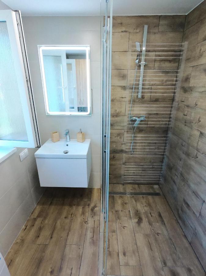 Appartamento Apartmán Dolný Smokovec Esterno foto
