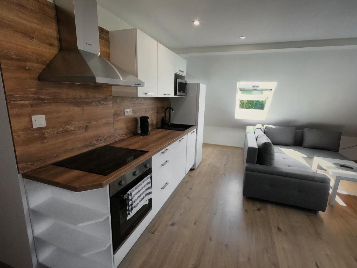 Appartamento Apartmán Dolný Smokovec Esterno foto