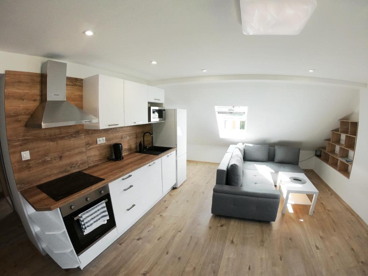 Appartamento Apartmán Dolný Smokovec Esterno foto